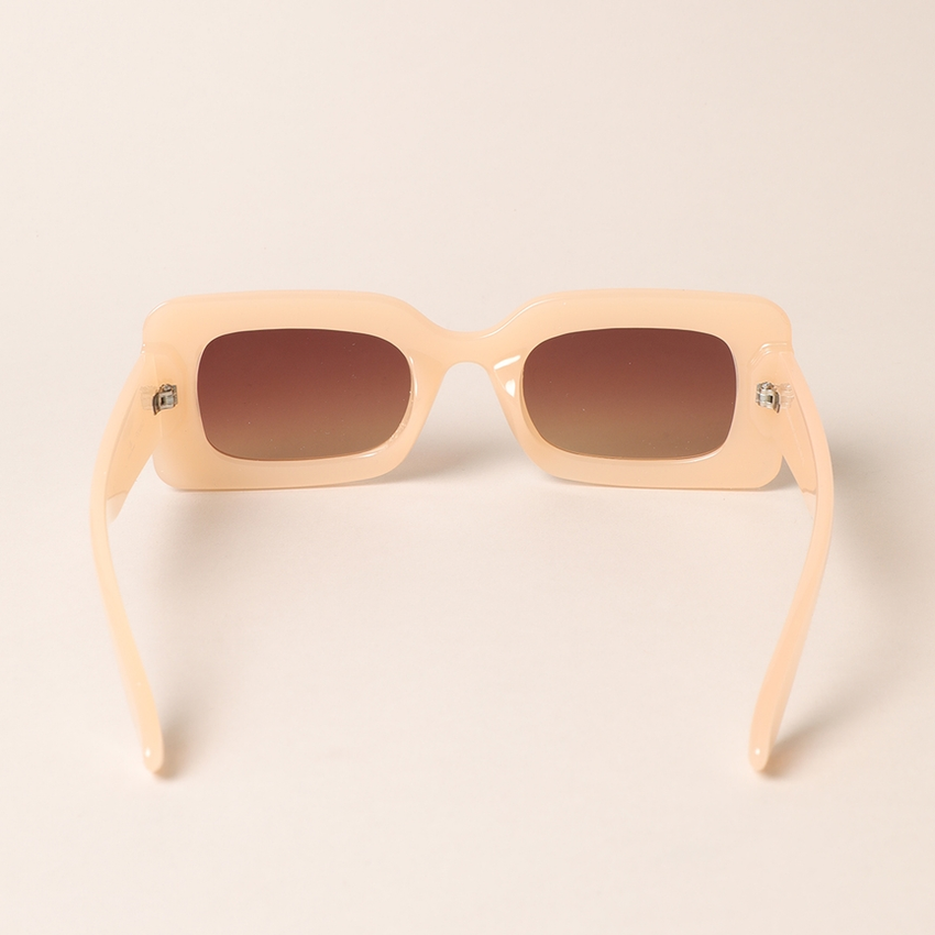 Bold Rectangular Sunglasses + sleeve