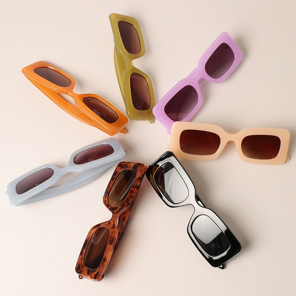 Bold Rectangular Sunglasses + sleeve