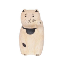 Manekineko (Beckoning Cat)
